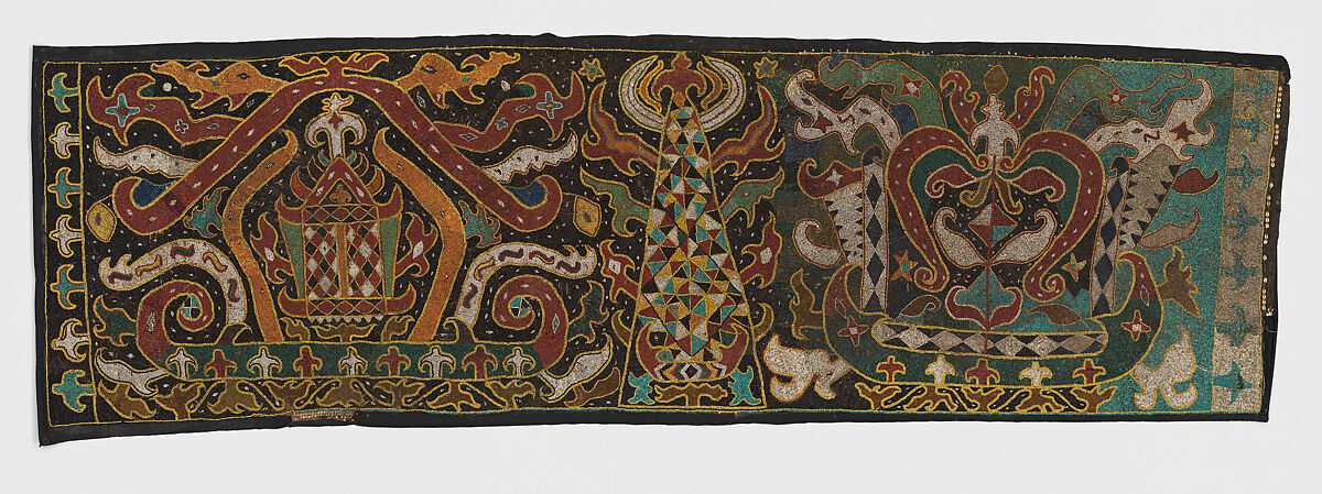 Palepai maju (ceremonial banner), Paminggir artists, Glass and ceramic beads, fiber, cloth, nassa shells, Lampung peoples